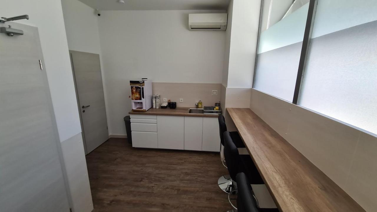 Cabin Hostel ليوبليانا المظهر الخارجي الصورة